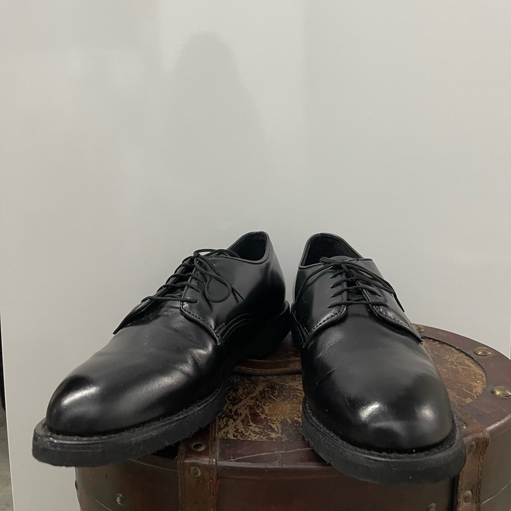 Men’s dress shoes